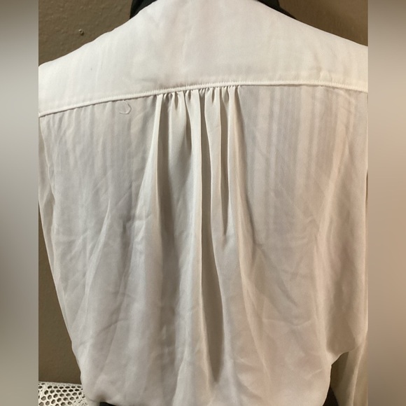 FOREVER 21 WHITE BLOUSE WITH A LEATHER  COLLAR. - Picture 3 of 14